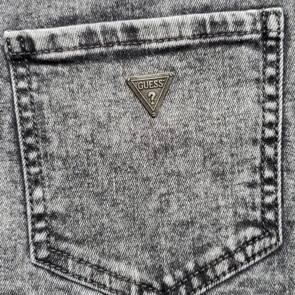 NEW GUESS Gray Biker Shorts SZ 27 - Picture 8 of 8